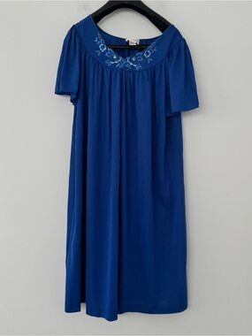 VTG Shadowline Nightgown Royal Blue Embroidery Floral Sleepwear Cottagecore 1X